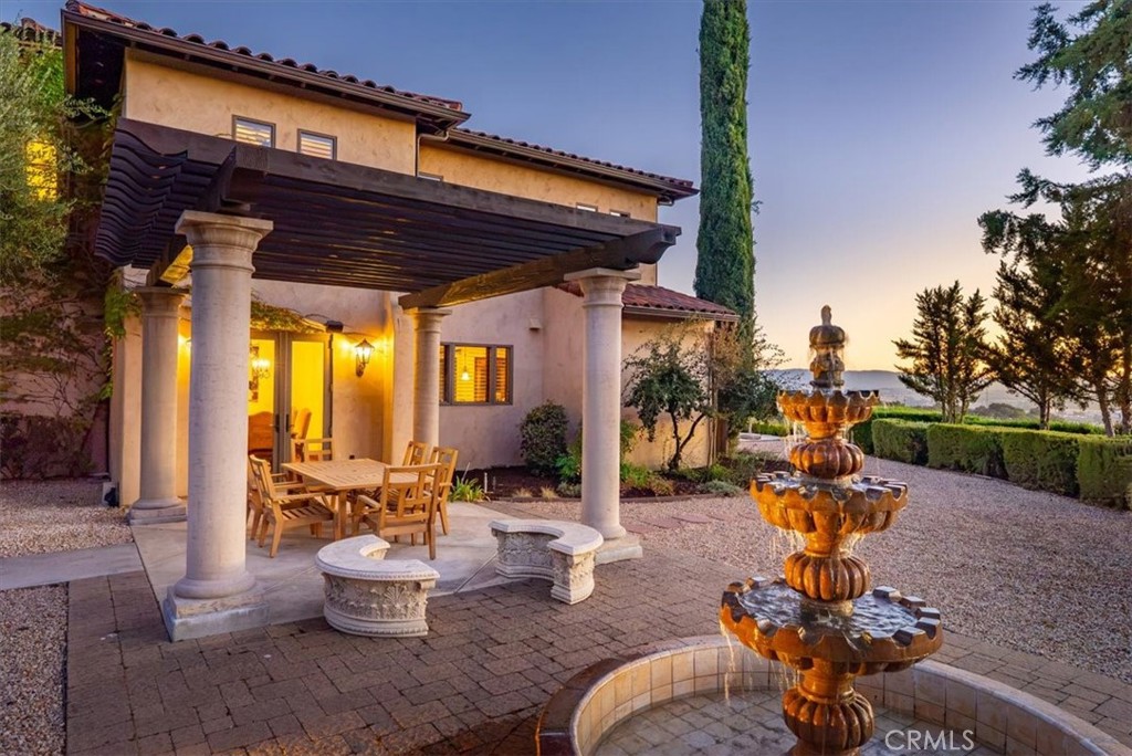 1690 Burnt Rock, Templeton, CA 93465