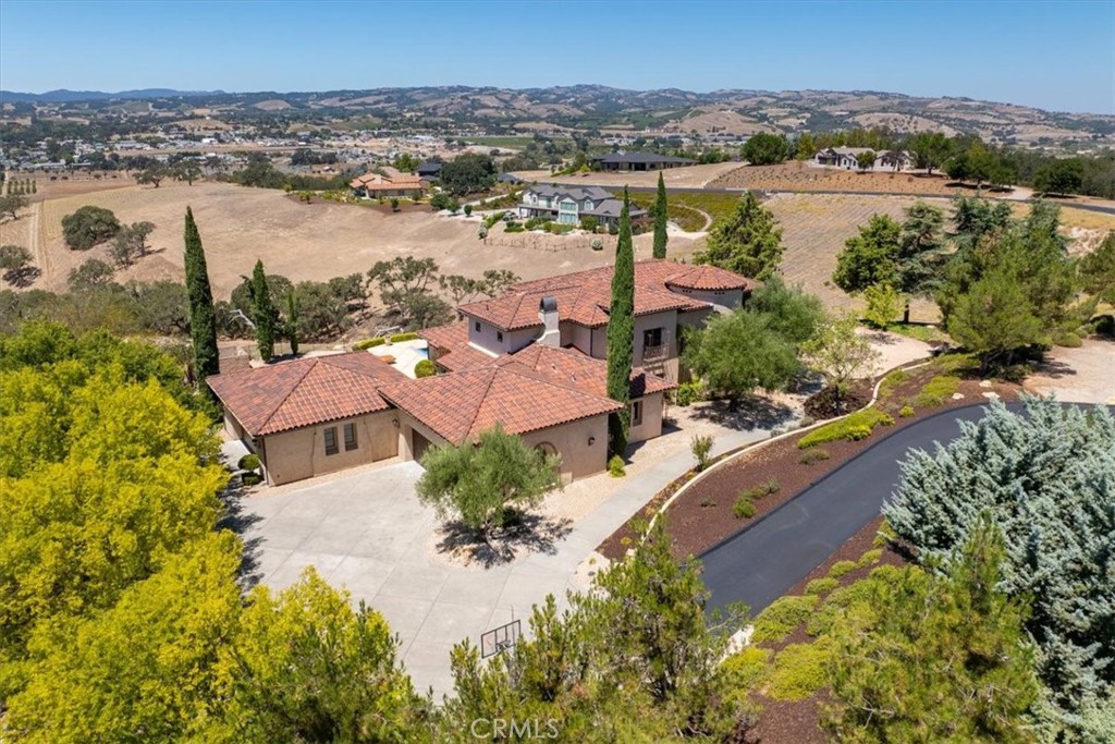 1690 Burnt Rock, Templeton, CA 93465