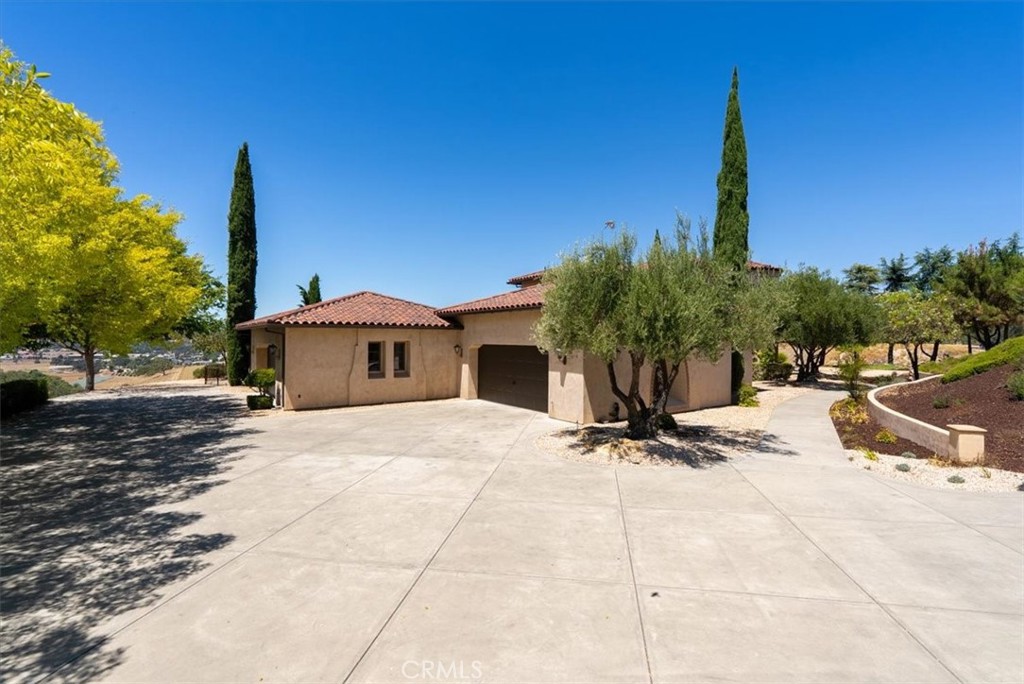 1690 Burnt Rock, Templeton, CA 93465