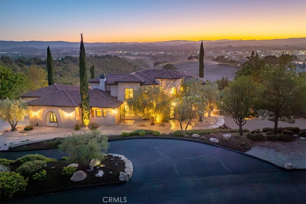 1690 Burnt Rock, Templeton, CA 93465