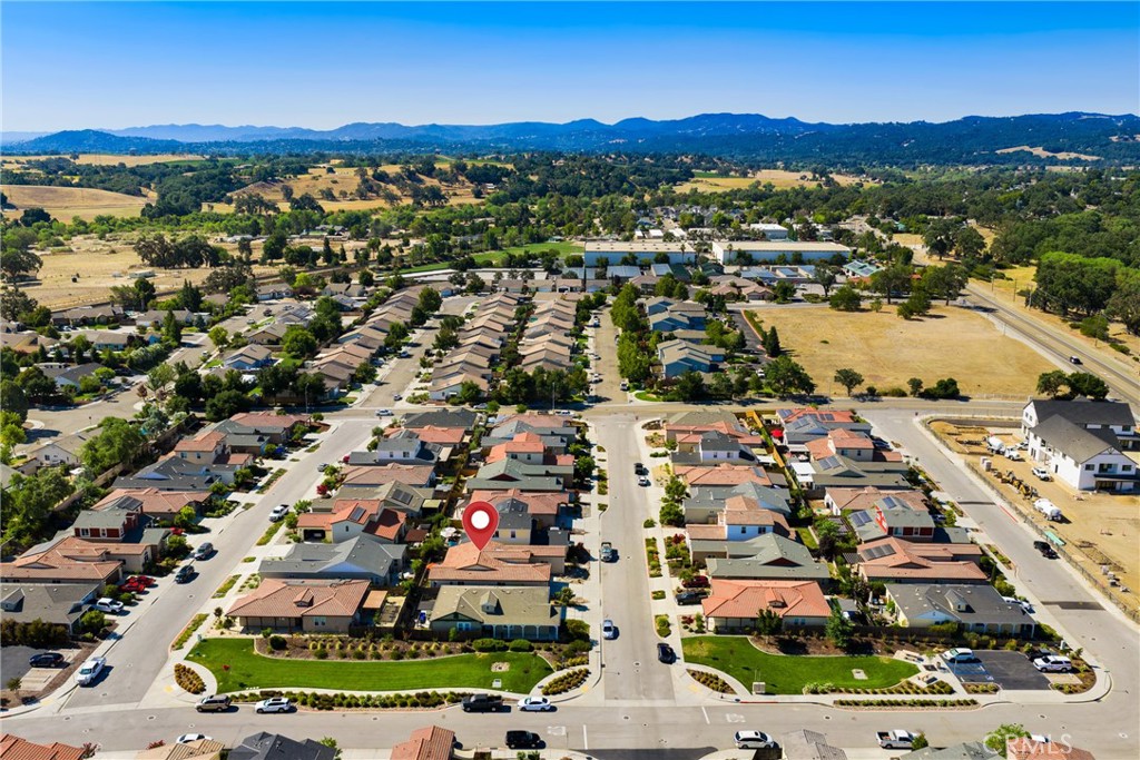275 Waterfall Rd, Templeton, CA 93465