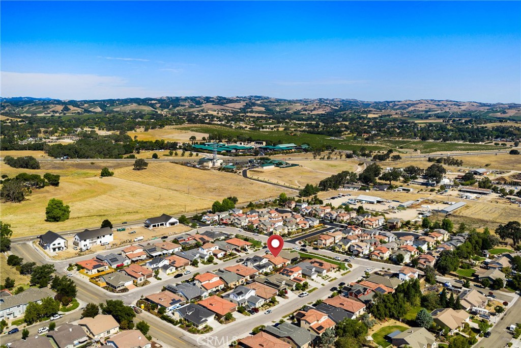 275 Waterfall Rd, Templeton, CA 93465