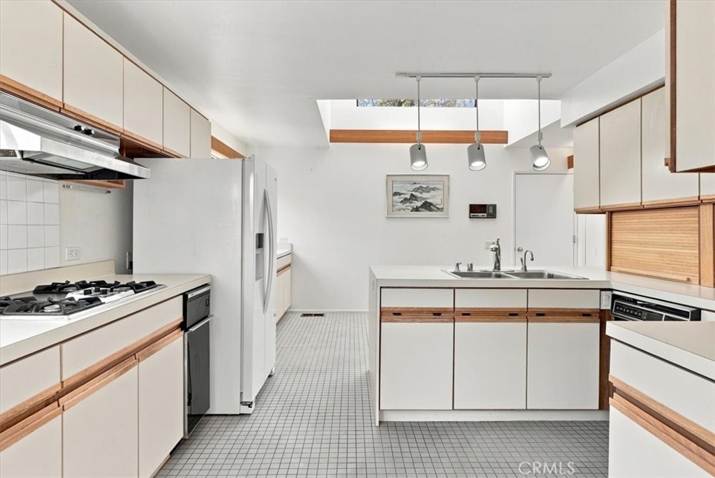31 Hathway Ave, San Luis Obispo, CA 93405