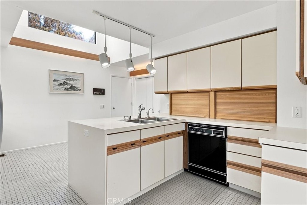 31 Hathway Ave, San Luis Obispo, CA 93405