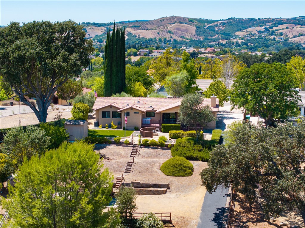 738 Orchard, Paso Robles, CA 93446