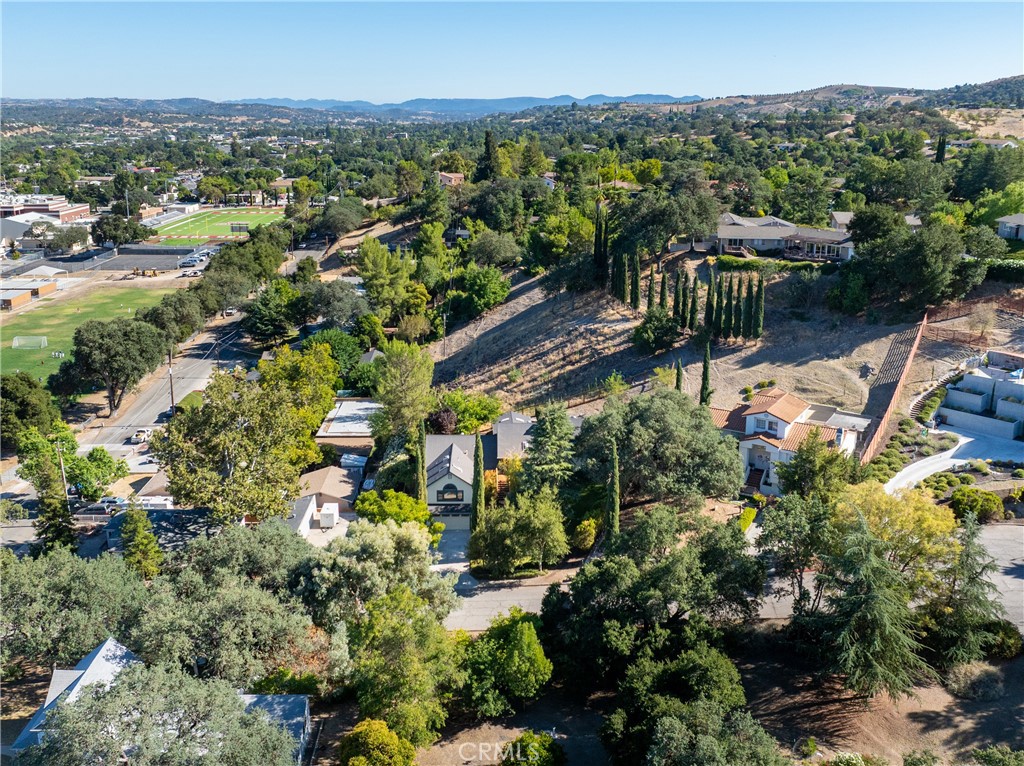 436 28th, Paso Robles, CA 93446