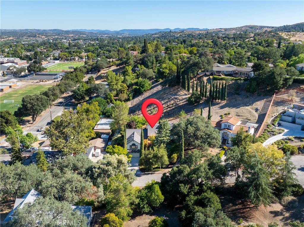 436 28th, Paso Robles, CA 93446