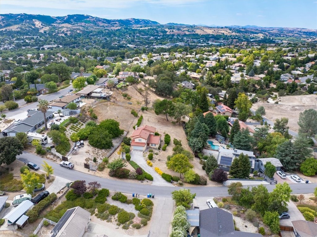 815 Jackson, Paso Robles, CA 93446