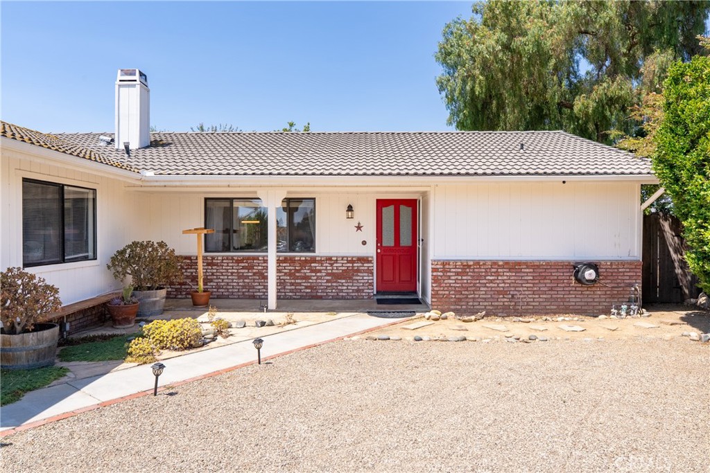 411 Palomino Lane, Paso Robles, CA 93446