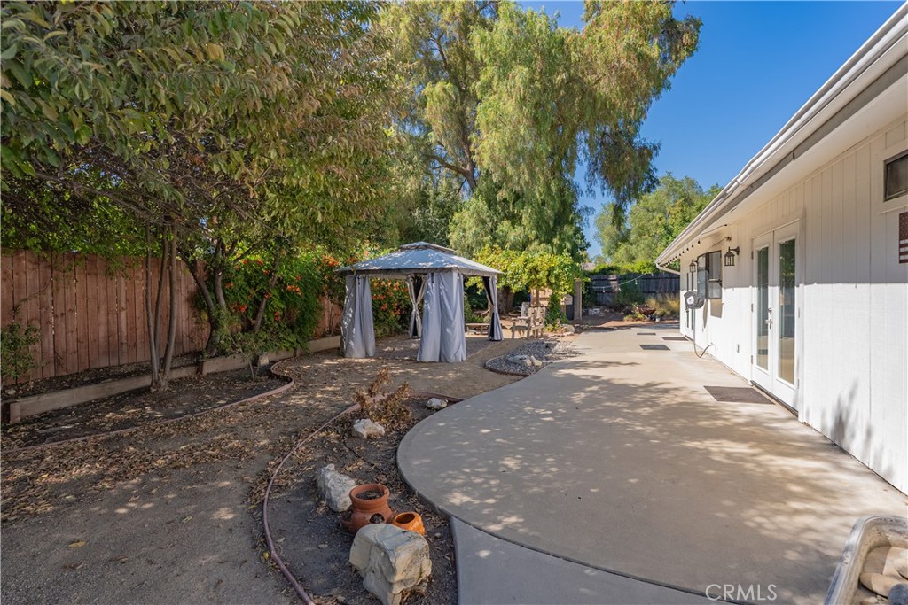 411 Palomino Lane, Paso Robles, CA 93446