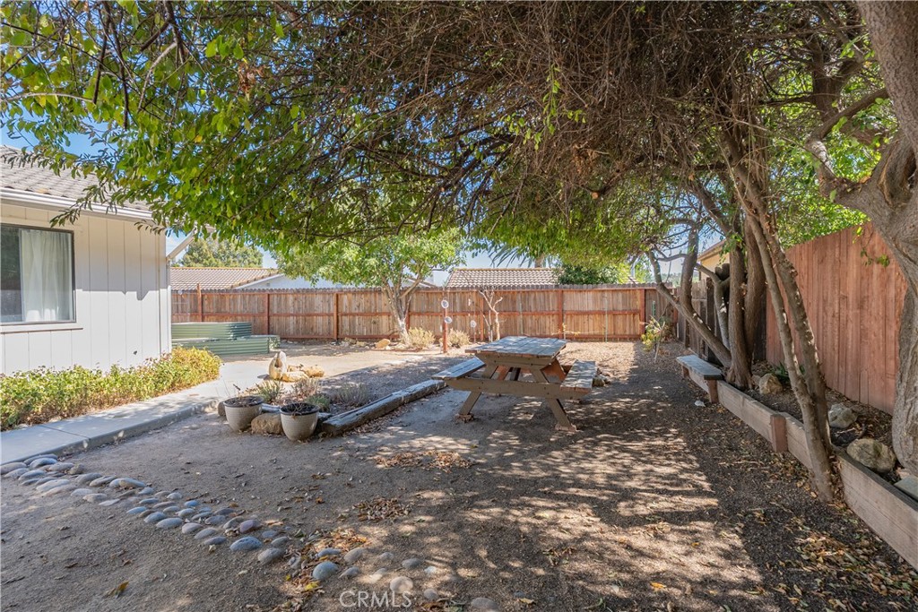 411 Palomino Lane, Paso Robles, CA 93446