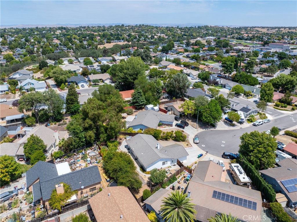 411 Palomino Lane, Paso Robles, CA 93446