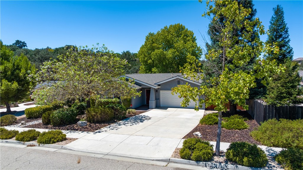 1805 Arciero Way, Paso Robles, CA 93446