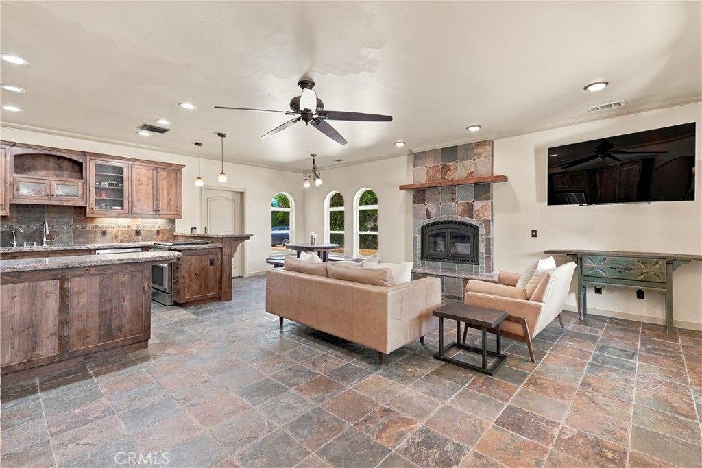 255 Narnia Rd, Paso Robles, CA 93446
