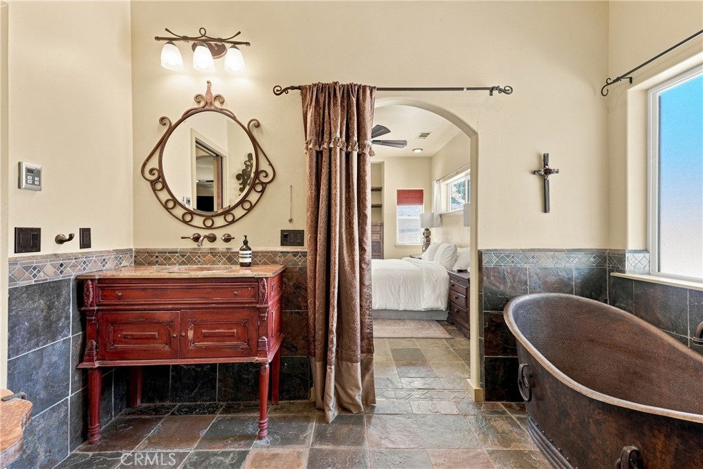 255 Narnia Rd, Paso Robles, CA 93446