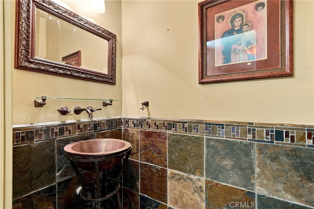 255 Narnia Rd, Paso Robles, CA 93446