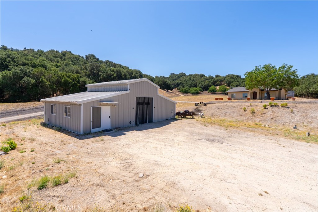 255 Narnia Rd, Paso Robles, CA 93446