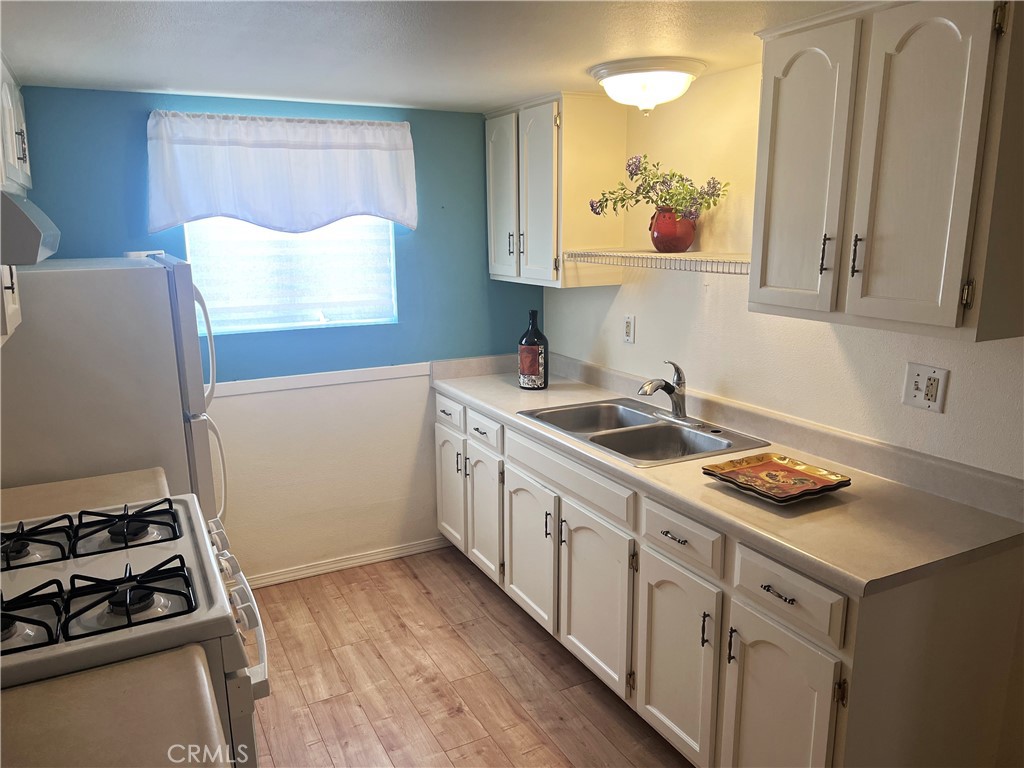 1841 Lark Ellen Dr, Paso Robles, CA 93446