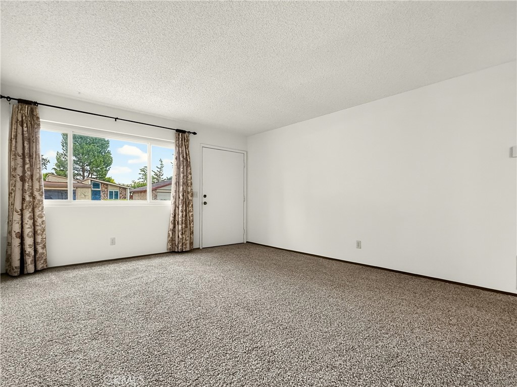 1745 Kings, Paso Robles, CA 93446