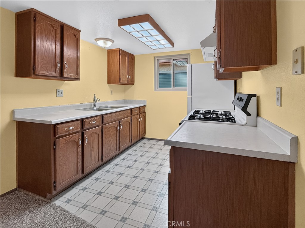 1745 Kings, Paso Robles, CA 93446