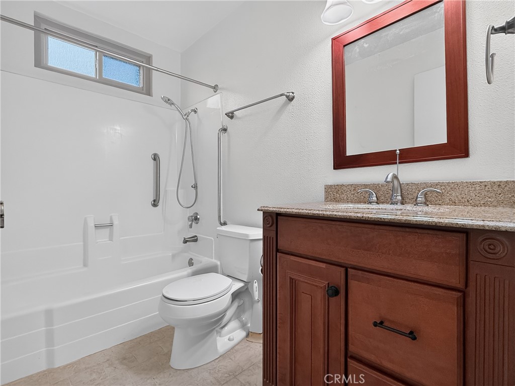 1745 Kings, Paso Robles, CA 93446
