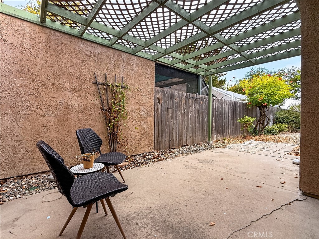 1745 Kings, Paso Robles, CA 93446