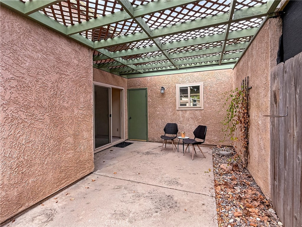1745 Kings, Paso Robles, CA 93446
