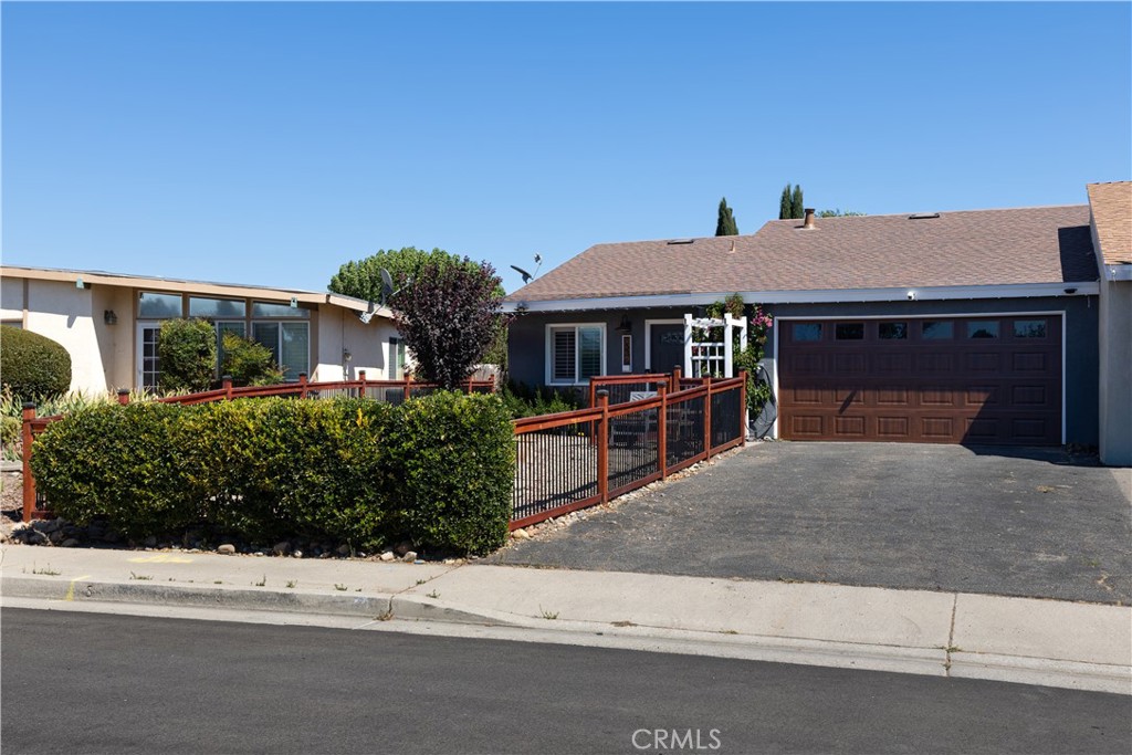 1532 Sierra, Paso Robles, CA 93446