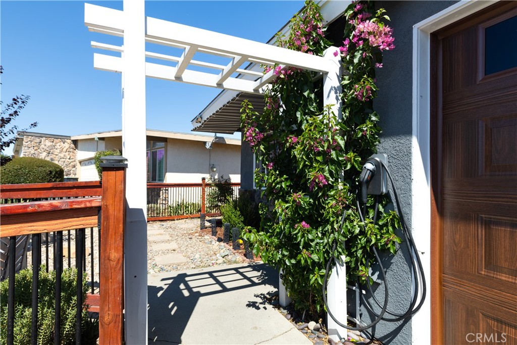 1532 Sierra, Paso Robles, CA 93446