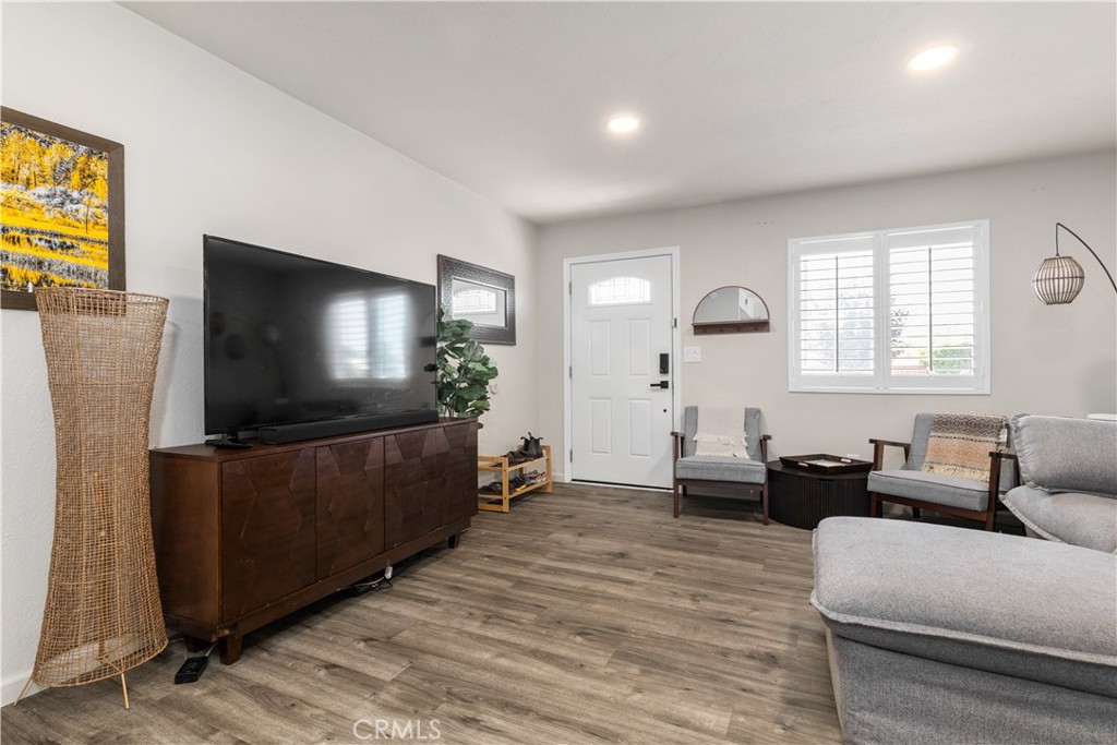 1532 Sierra, Paso Robles, CA 93446