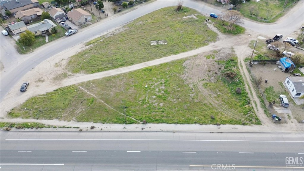 681 Hwy 43, Shafter, CA 93263