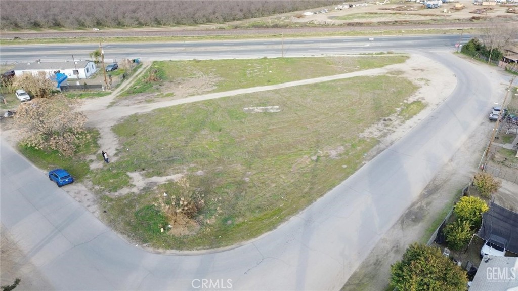 681 Hwy 43, Shafter, CA 93263