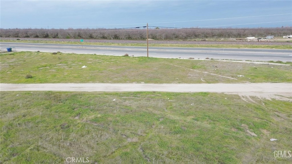 681 Hwy 43, Shafter, CA 93263