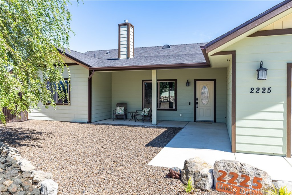 2225 Holly Dr, Paso Robles, CA 93446
