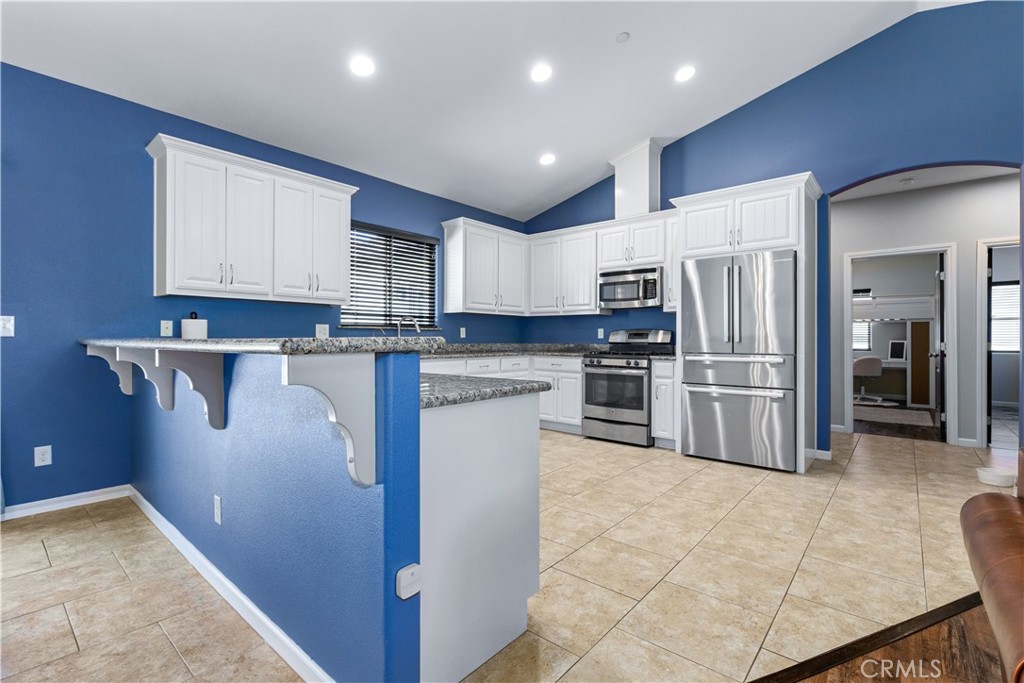 2225 Holly Dr, Paso Robles, CA 93446