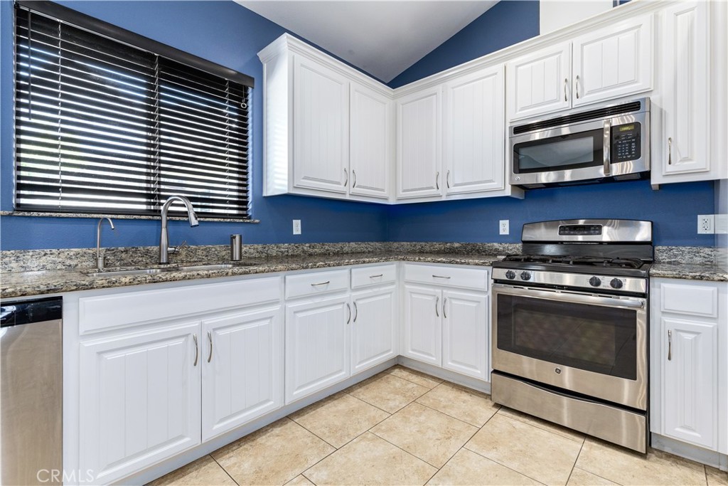 2225 Holly Dr, Paso Robles, CA 93446