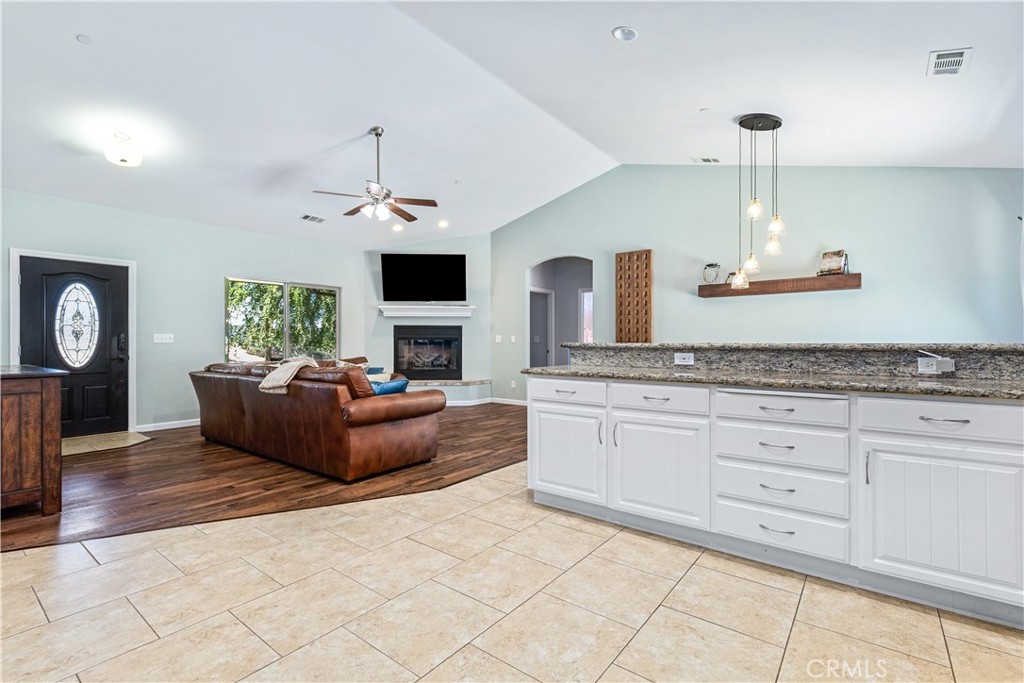 2225 Holly Dr, Paso Robles, CA 93446