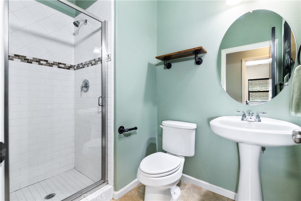 2225 Holly Dr, Paso Robles, CA 93446