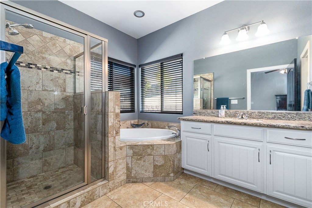 2225 Holly Dr, Paso Robles, CA 93446