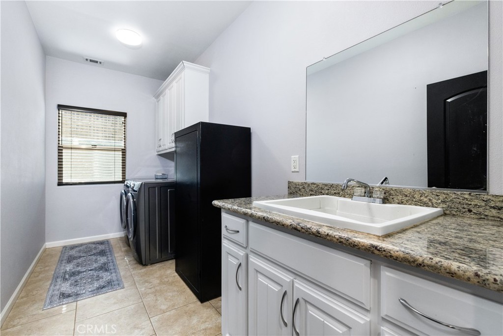 2225 Holly Dr, Paso Robles, CA 93446