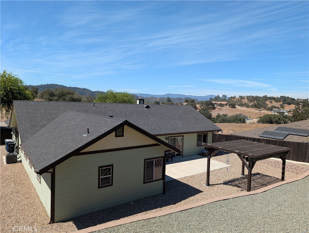 2225 Holly Dr, Paso Robles, CA 93446