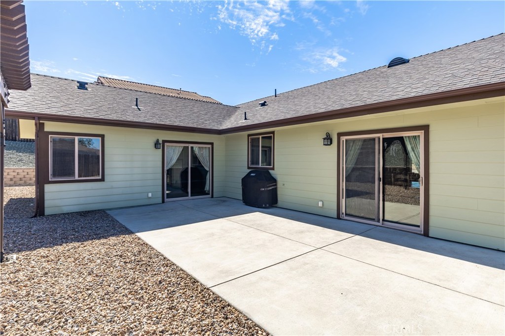 2225 Holly Dr, Paso Robles, CA 93446