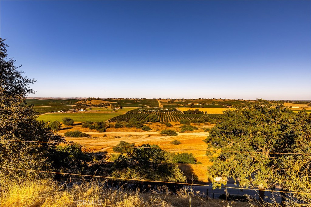 7485 Monterey, Paso Robles, CA 93446