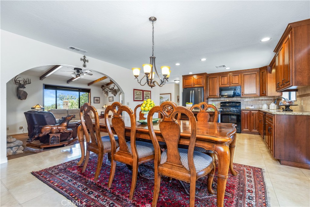 7485 Monterey, Paso Robles, CA 93446