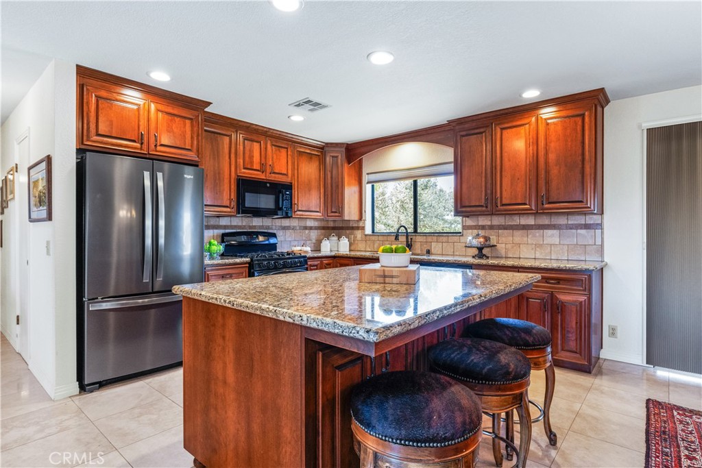 7485 Monterey, Paso Robles, CA 93446