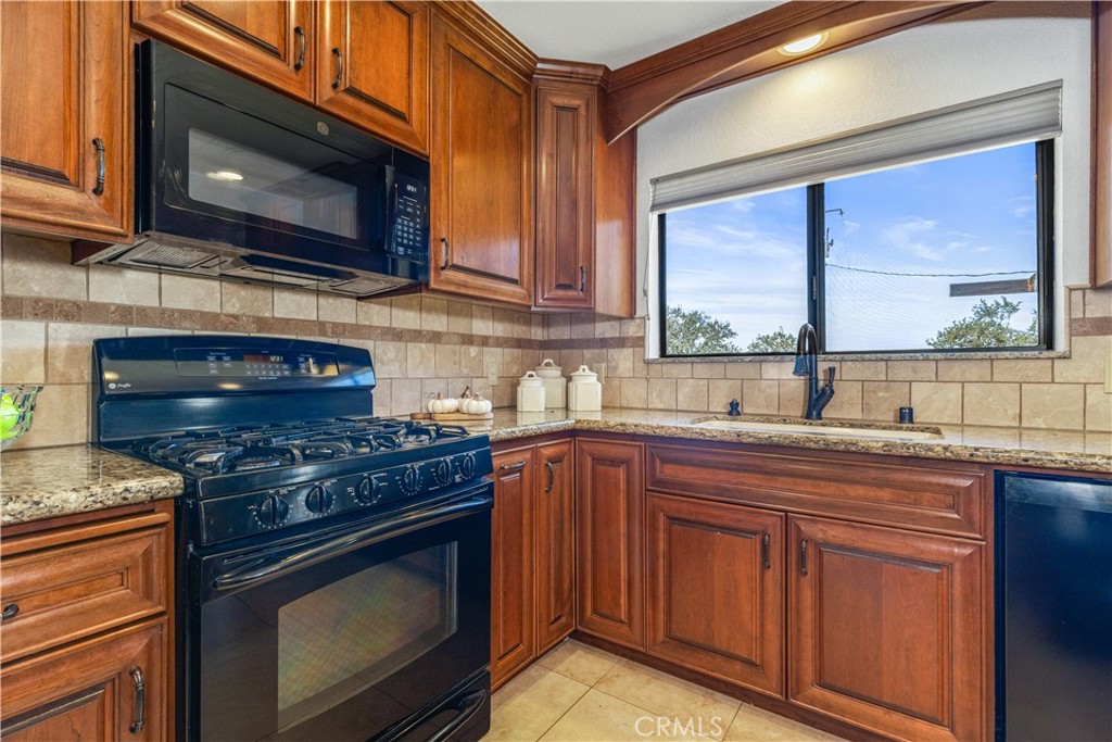 7485 Monterey, Paso Robles, CA 93446