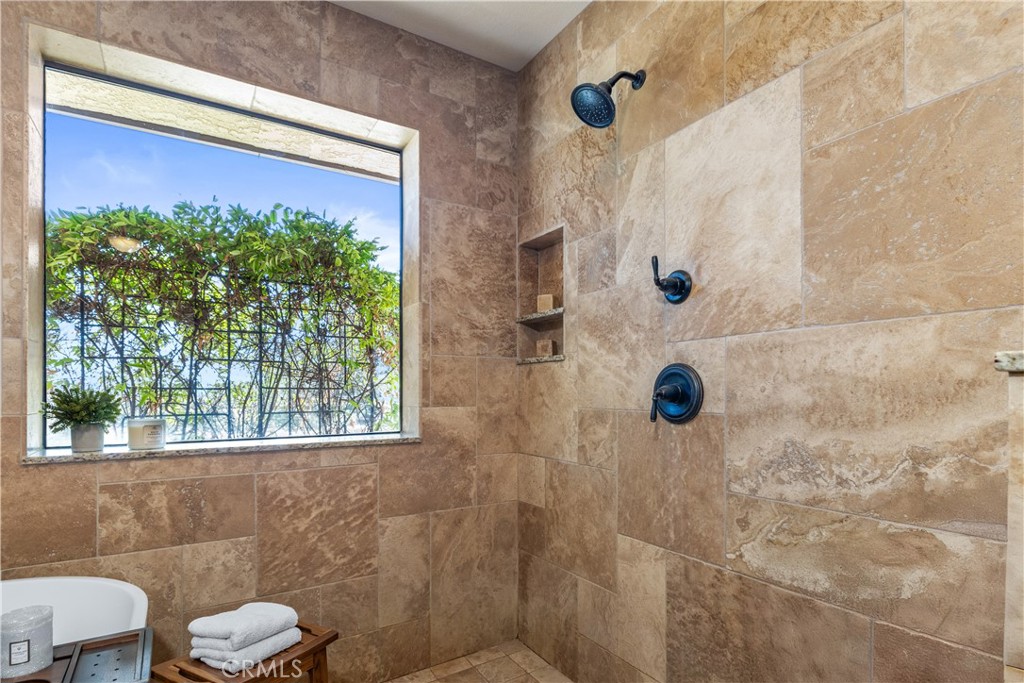 7485 Monterey, Paso Robles, CA 93446