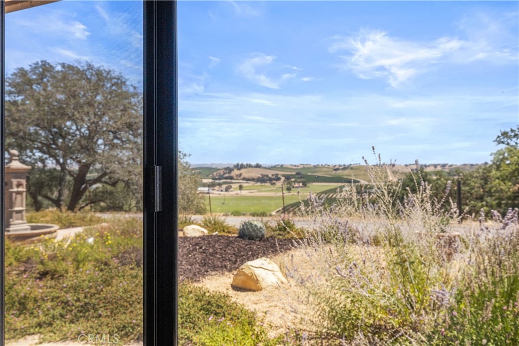 7485 Monterey, Paso Robles, CA 93446
