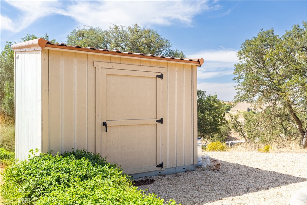 7485 Monterey, Paso Robles, CA 93446
