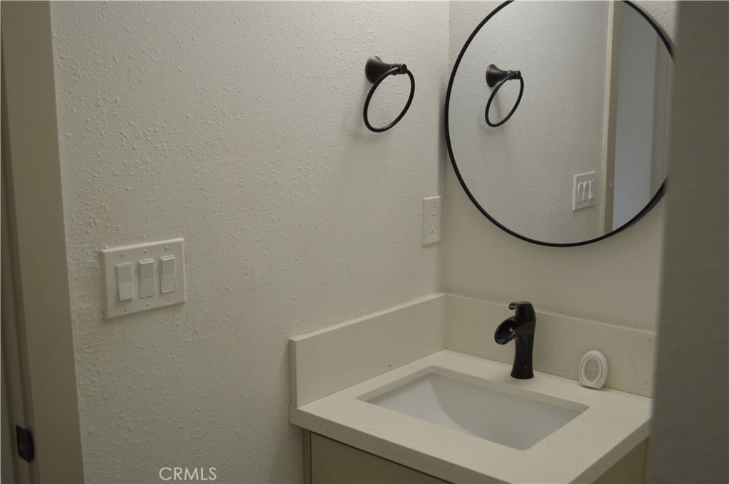125 Toomey, Lemoore, CA 93245